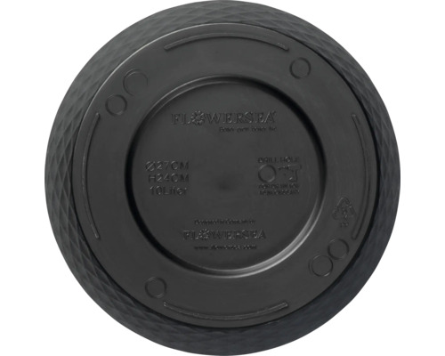 Partea inferioară a unui vas de plantare negru cu dimensiunile 27 centimetri diametru și 24 centimetri înălțime