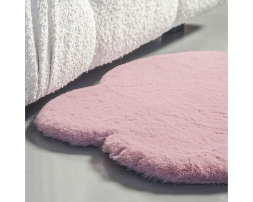 Covor roz în formă de labă de urs