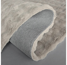 Covor gri cu suprafață cu fibre și spate din material textil