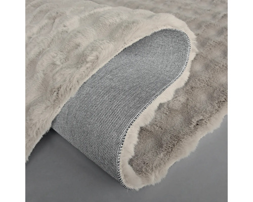 Covor gri cu suprafață cu fibre și spate din material textil