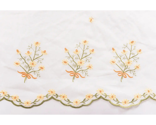 Perdea cu broderie florală