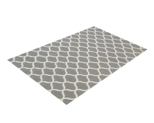 Covor gri cu model alb