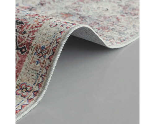 Vizualizare detaliată a unui covor cu model