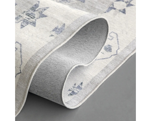 Covor cu model și partea inferioară antiderapantă