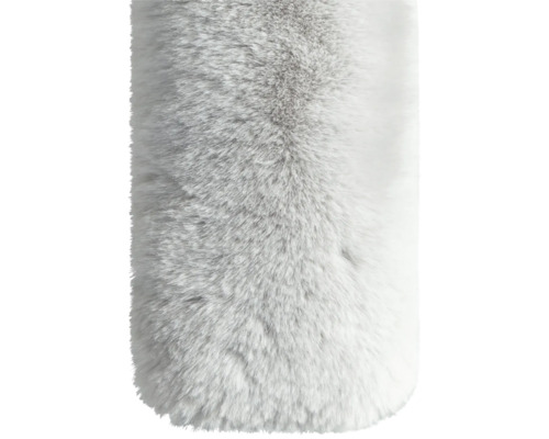 Material textil din blană artificială cu textură moale