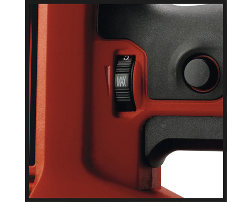 Prim-plan cu o mașină de găurit cu un comutator pentru reglarea puterii maxime