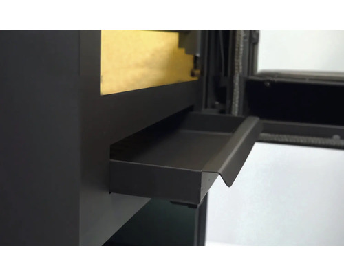 Imagine detaliată cu un șemineu cu sertar pentru cenușă