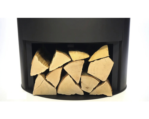 Depozit de lemne cu lemne de foc