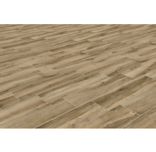 Pardoseală montată cu gresie cu aspect de lemn.