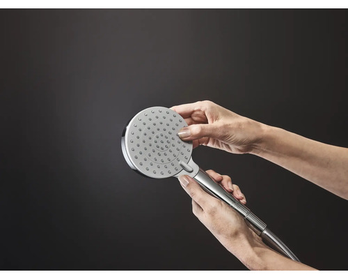 Duș de mână ținut în mână