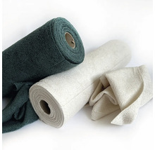 Două role de material textil cu texturi diferite