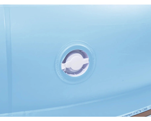 Detaliu al unei piscine cu dop de închidere