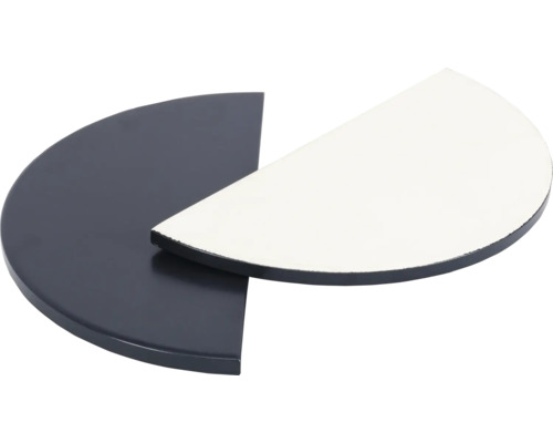 Două blaturi de masă semicirculare, unul întunecat, celălalt deschis.