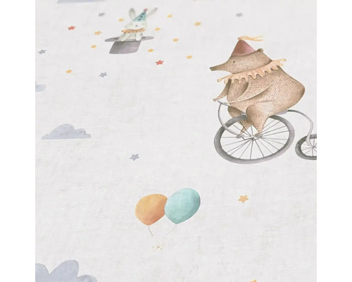 Tapetă decorativă pentru camera copiilor cu tematică de circ, inclusiv urs pe bicicletă, iepure și baloane.