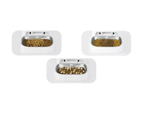 Trei vederi ale unei stații de hrănire PETKIT pentru pisici umplută cu diferite tipuri de hrană pentru pisici