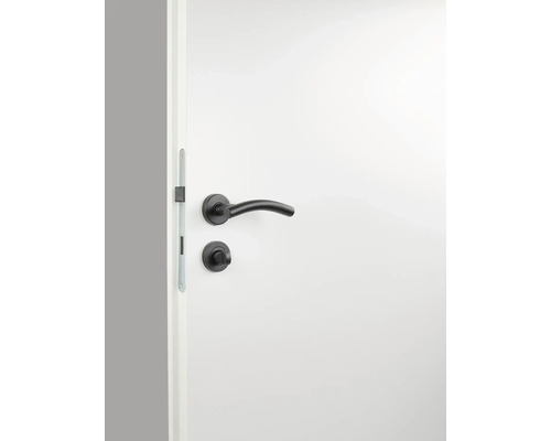 Ușă de interior albă cu mâner și broască neagră