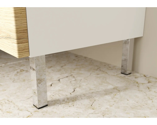 Imagine detaliată a unei piese de mobilier cu decor de lemn și picioare metalice