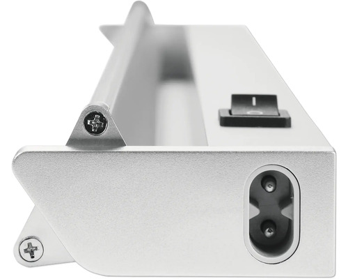 Prim-plan cu o lumină de fundal cu comutator și conexiune la rețea