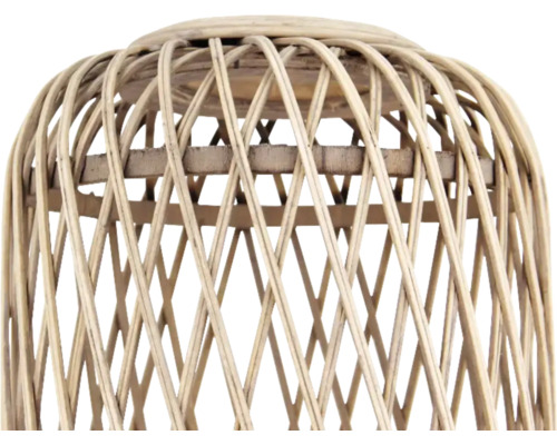 Prim-plan al unui abajur din ratan