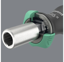 Prim-plan cu o șurubelniță Wera cu suport pentru biți