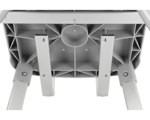 Prim-plan al unui scaun cu picioare și elemente de susținere