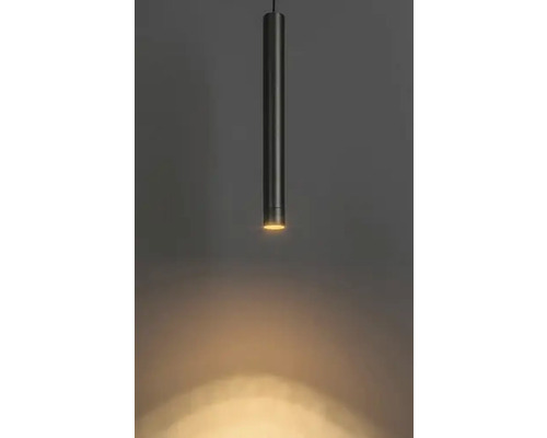 Lampa de tavan cilindrică oferă lumină