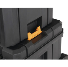 Vizualizare detaliată a unei cutii de scule cu închidere