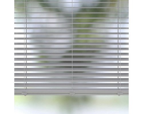 Jaluzea orizontală pentru decorarea ferestrelor și reglarea luminii