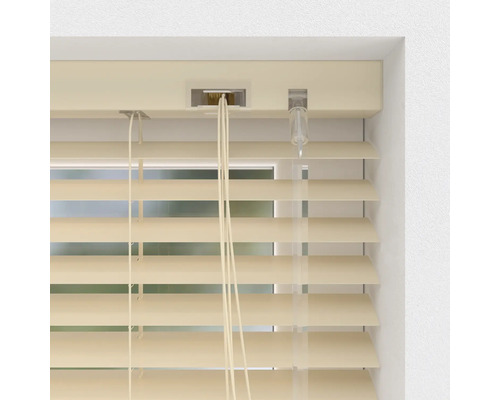 Imagine detaliată cu jaluzea pentru decorarea ferestrei