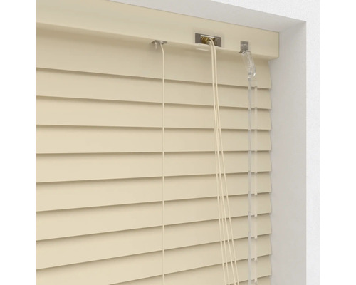 Jaluzea închisă la fereastră