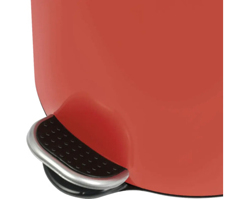 Detalii ale unui coș de gunoi cu pedale