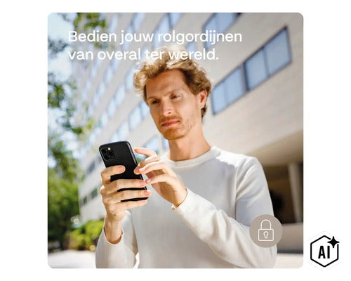 Un bărbat își controlează rulourile inteligente de oriunde din lume folosind smartphone-ul. (Image AI modified or generated)