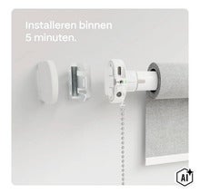 Instrucțiuni de montare pentru un motor electric de rulou cu suport de perete și accesorii pentru instalare rapidă. (Image AI modified or generated)