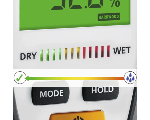 Prim-plan al unui higrometru cu afișaj pentru lemn de esență tare, niveluri de uscăciune și umiditate și butoane