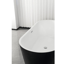 Cadă freestanding cu exterior canelat și scurgere