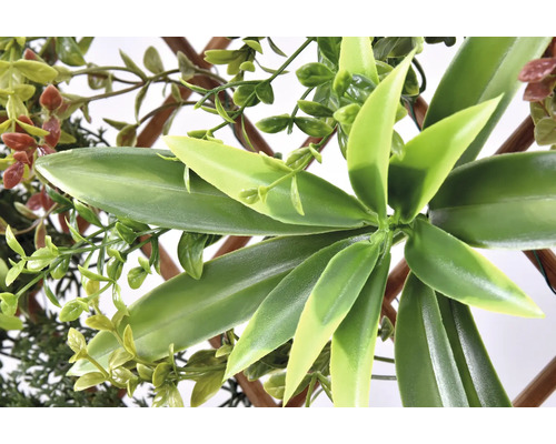 Plantă artificială cu frunze verzi și cadru din lemn