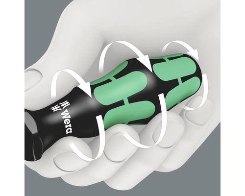 Logo Wera pe un mâner de șurubelniță cu design ergonomic într-o mână