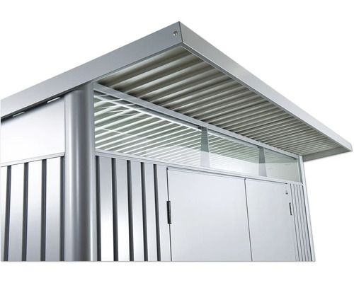 Imagine detaliată a unei căsuțe de grădină cu acoperiș și pereți metalici