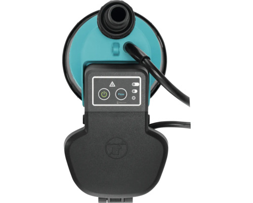 Vedere de sus a unei pompe de grădină cu elemente de control și racorduri