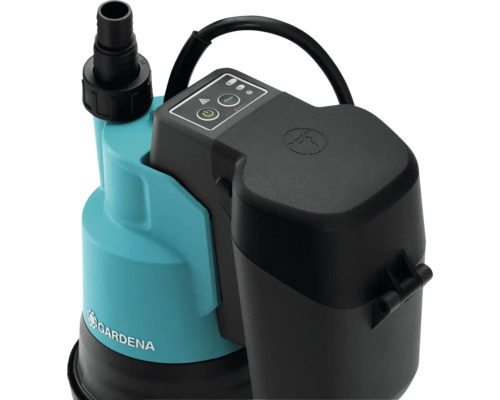 Pompă submersibilă pentru ape murdare Gardena cu cablu și elemente de control.