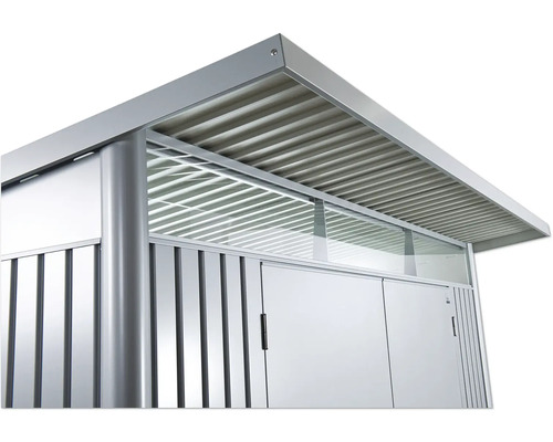 Imagine detaliată a unei magazii de scule cu ușă dublă, ferestre laterale și acoperiș