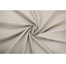 Țesătură bej în prezentare înfășurată