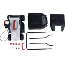 Mașină de tuns iarba cu accesorii.