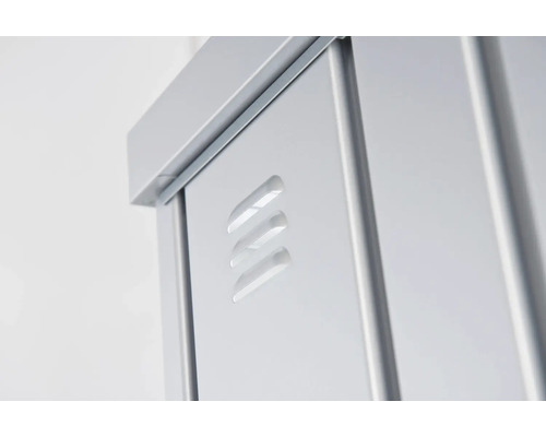 Prim-plan al unui dulap metalic cu fante de ventilație