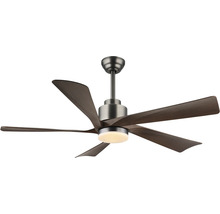 Ventilator de tavan cu cinci pale și lumină integrată
