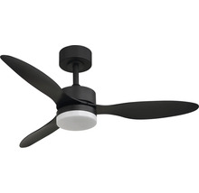 Ventilator de tavan cu trei pale și lampă integrată