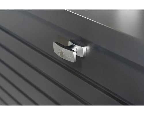 Vizualizare detaliată a încuietorii dulapului de scule