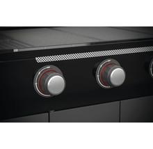 Prim-plan cu un grătar pe gaz negru, cu butoane rotative pentru reglarea temperaturii