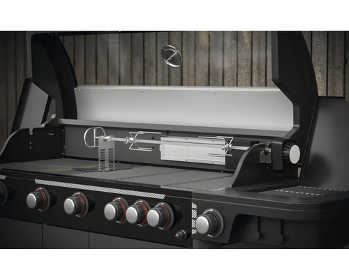 Grătar pe gaz cu funcție de rotisor și mai multe regulatoare.