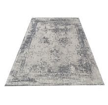 Covor cu model abstract